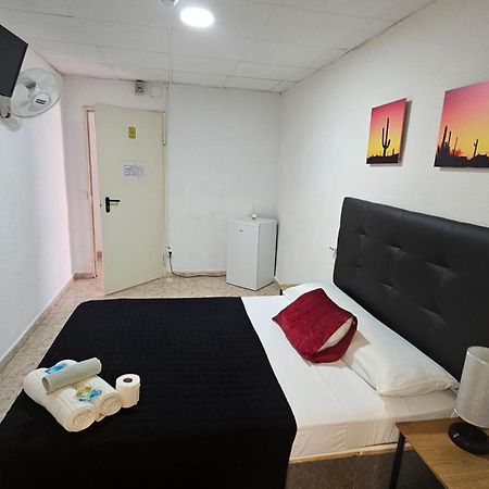 Hostal Sol Celeste Lloret de Mar Exterior photo